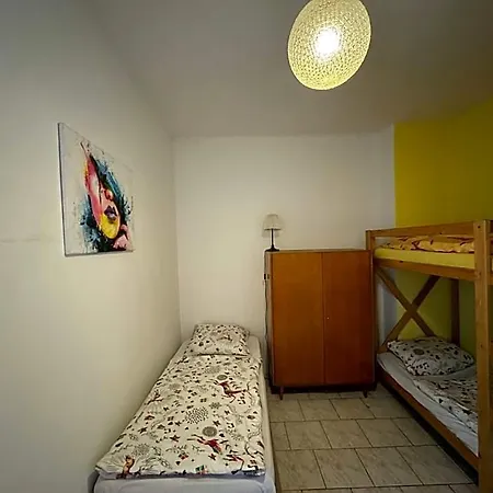 House Marabou *
